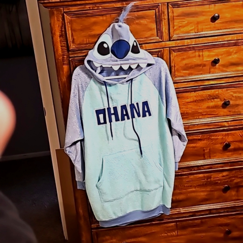Womens sz small OHANA Stitch shimmer soft sleepwear!!! Disney - Picture 1 of 7